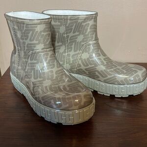 UGG rain boots